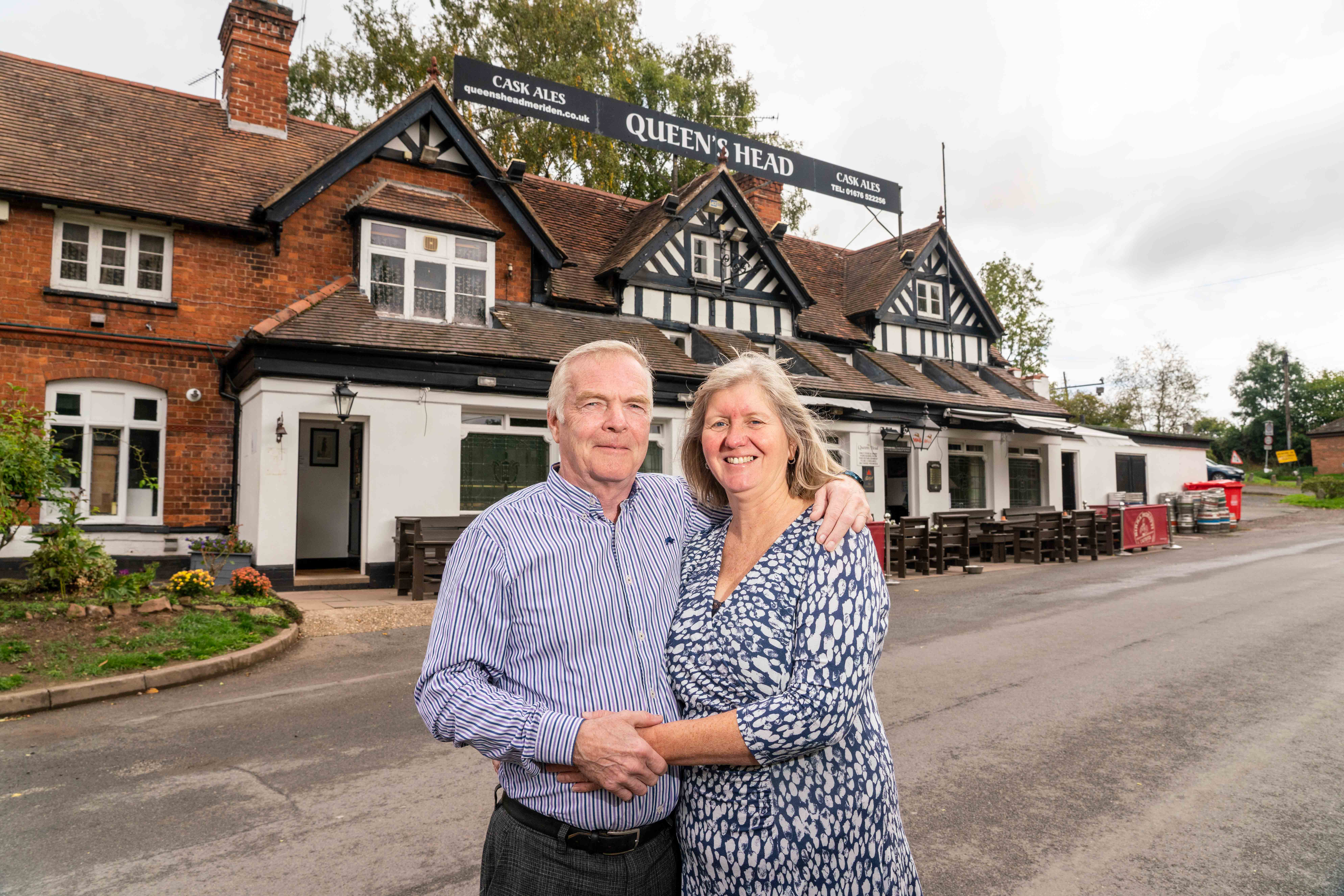 Meriden Licensees Receive Prestigious Long Service Award